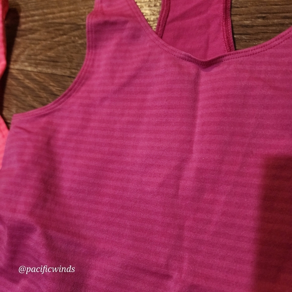 2- UNDER ARMOUR HEATGEAR FITTED WOMEN'S TANK TOP TROPIC PINK & ORANGE MELON SM - Picture 2 of 4